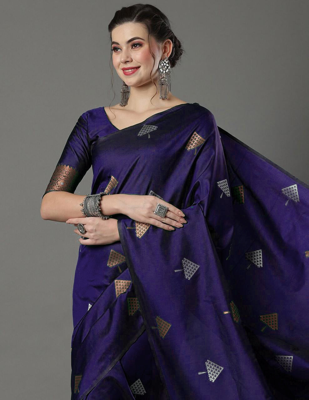 Enamoring Purple Soft Silk Saree With Ineffable Blouse Piece