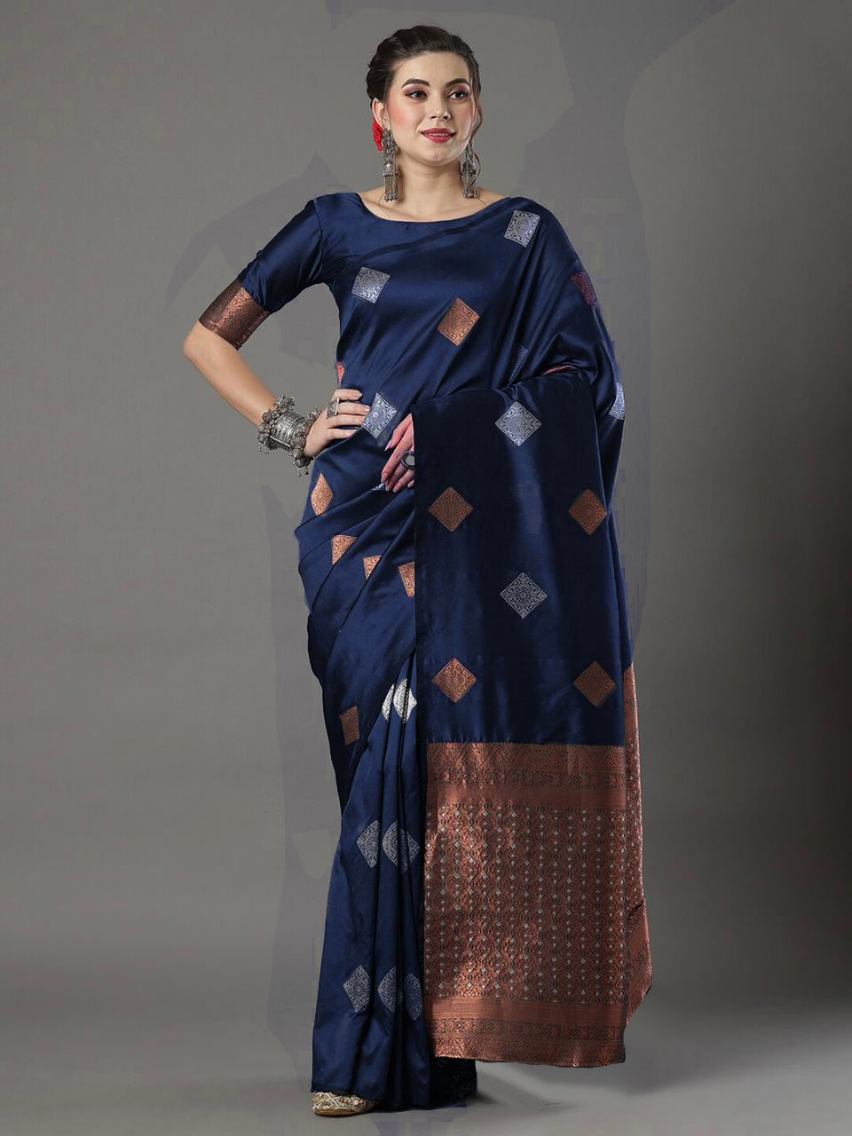 Enchanting Navy Blue Soft Silk Saree With Beguiling Blouse Piece