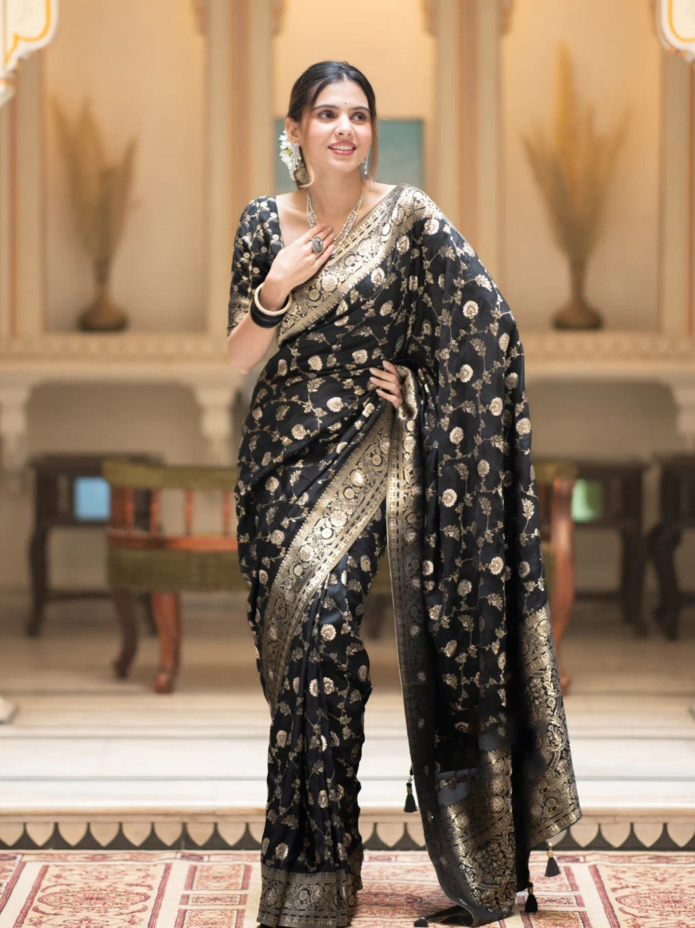 Alluring Black Soft Silk Saree With Amazing Blouse Piece