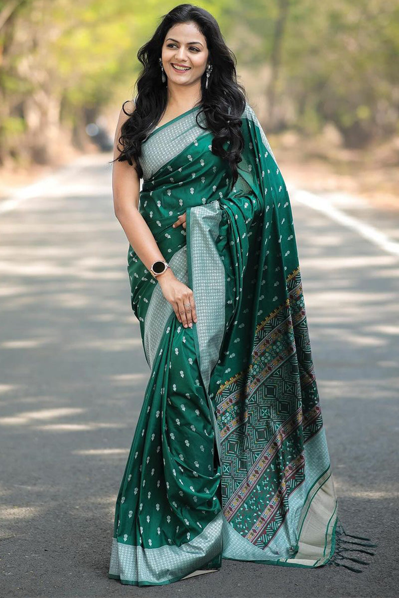 Splendorous Green Cotton Silk Saree With Rhapsodic Blouse Piece