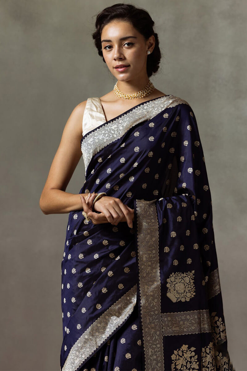 Ravishing Navy Blue Soft Silk Saree With Skinny Blouse Piece