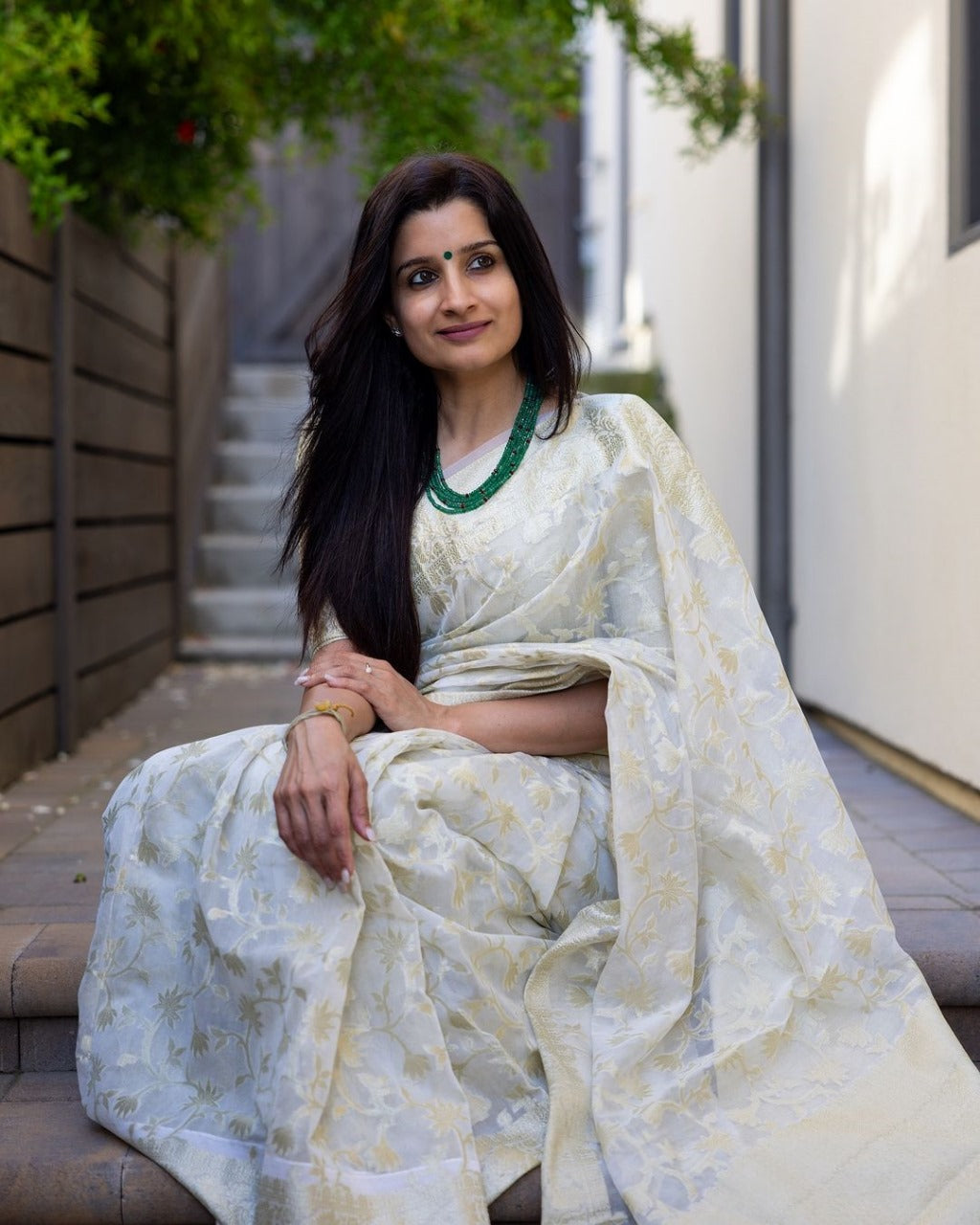 Glorious Beige Cotton Silk Saree With Demure Blouse Piece