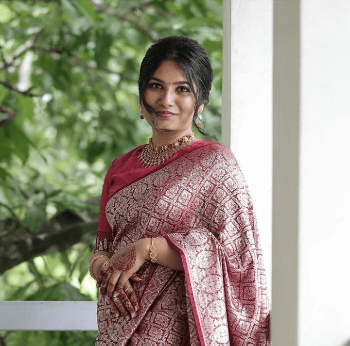 Amiable Dark Pink Soft Silk Saree With Posh Blouse Piece