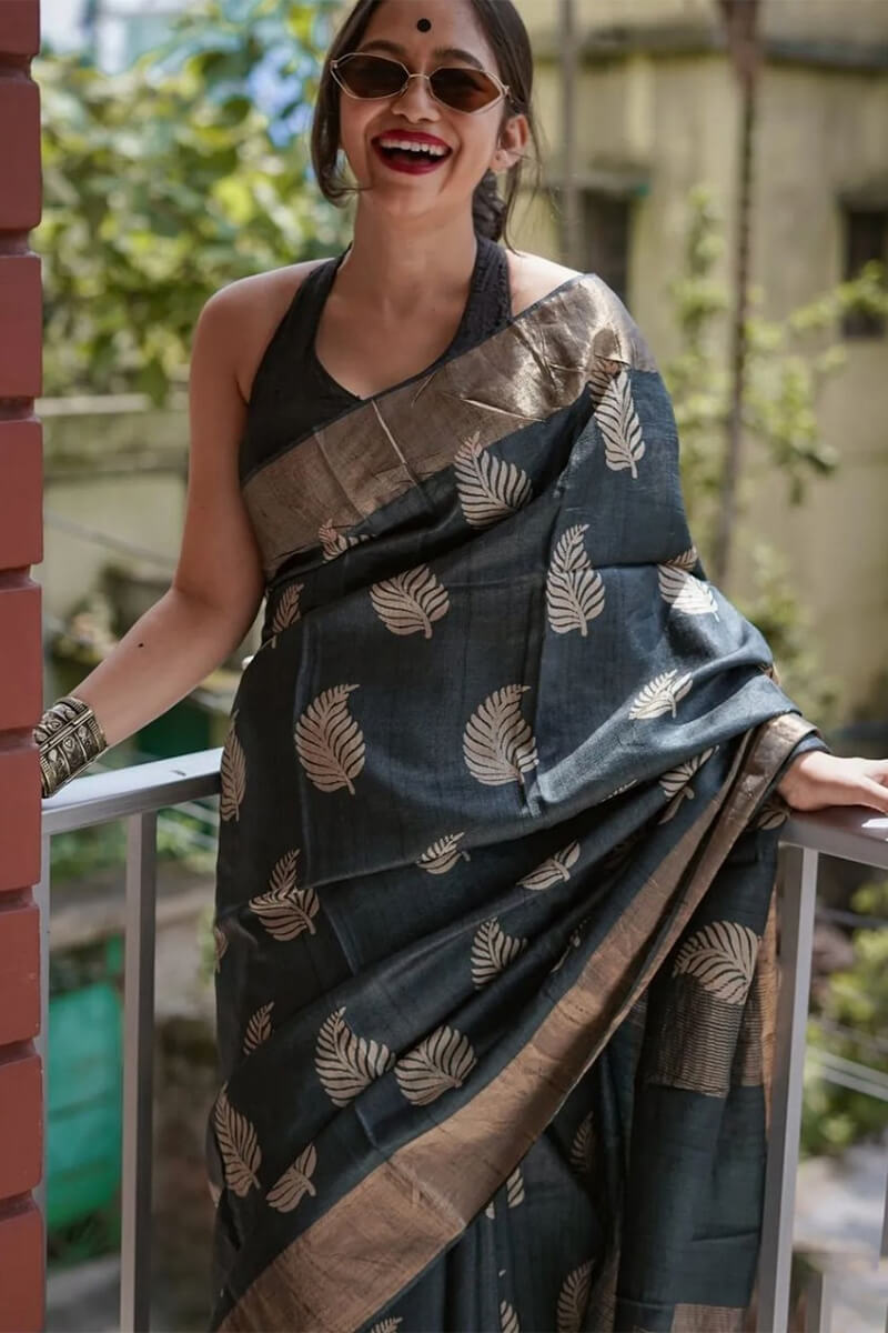 Breathtaking Black Linen Silk Saree With Traditional Blouse Piece