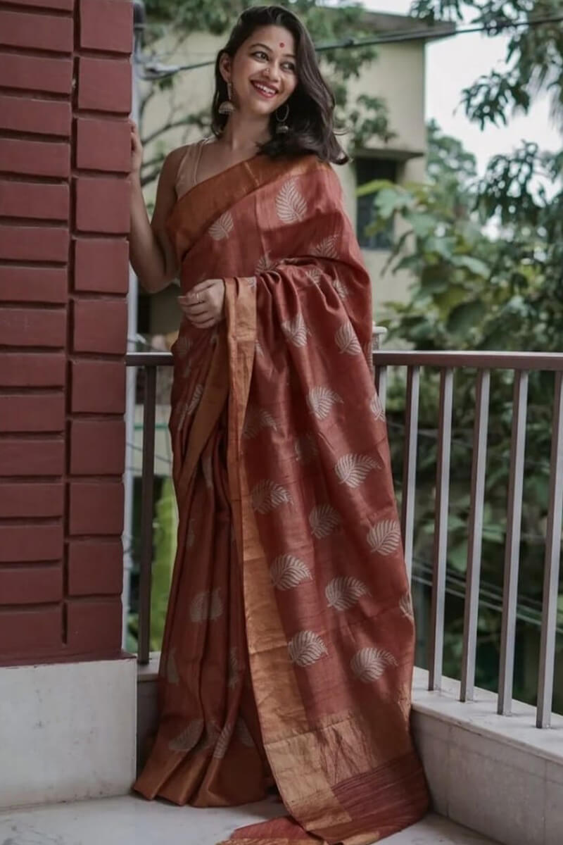 Engrossing Brown Linen Silk Saree With Super extravagant Blouse Piece