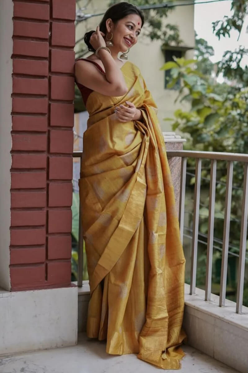 Appealing Mustard Linen Silk Saree With Exquisite Blouse Piece