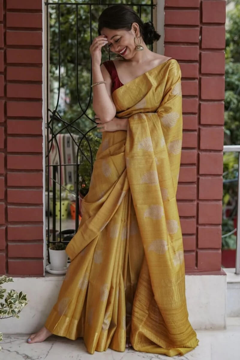 Appealing Mustard Linen Silk Saree With Exquisite Blouse Piece