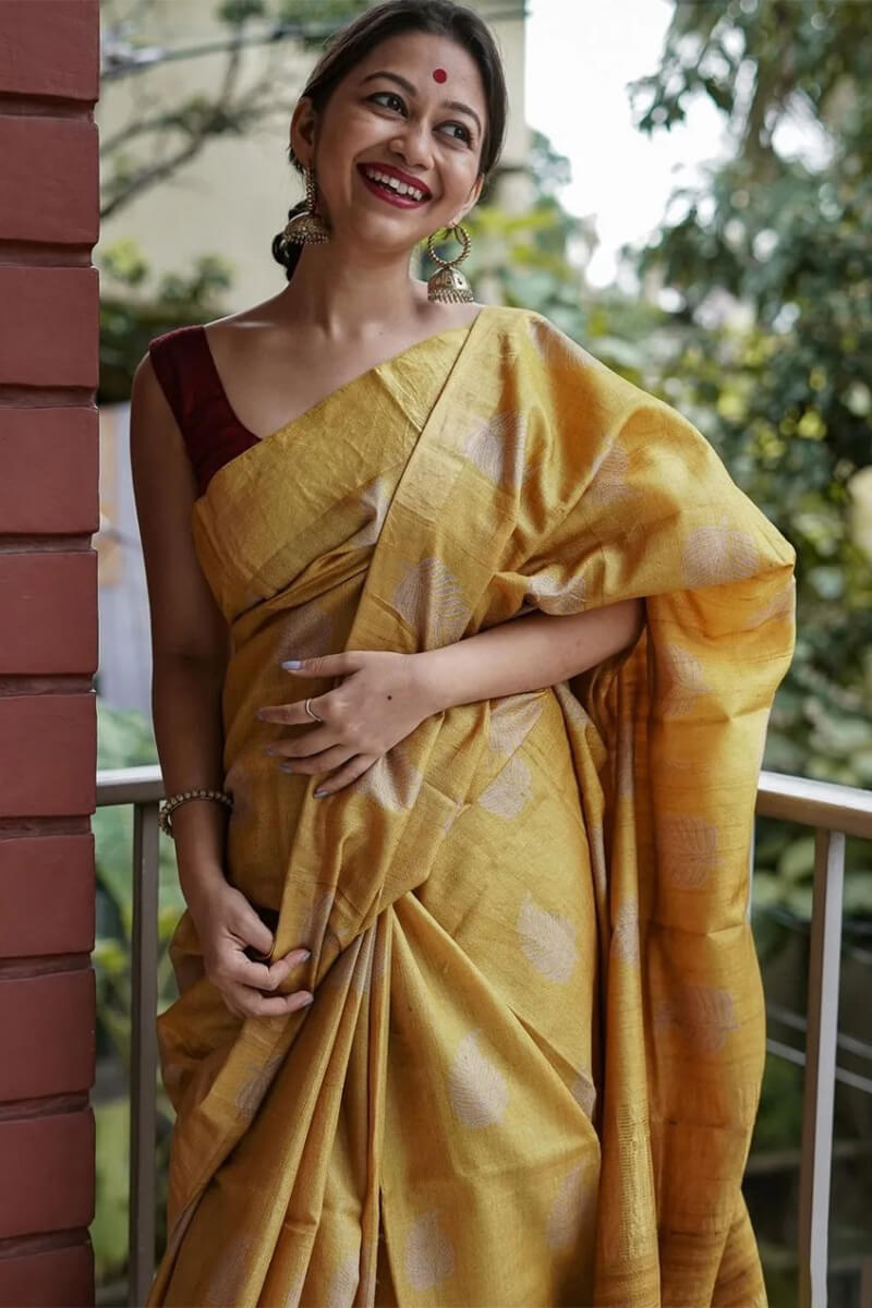 Appealing Mustard Linen Silk Saree With Exquisite Blouse Piece