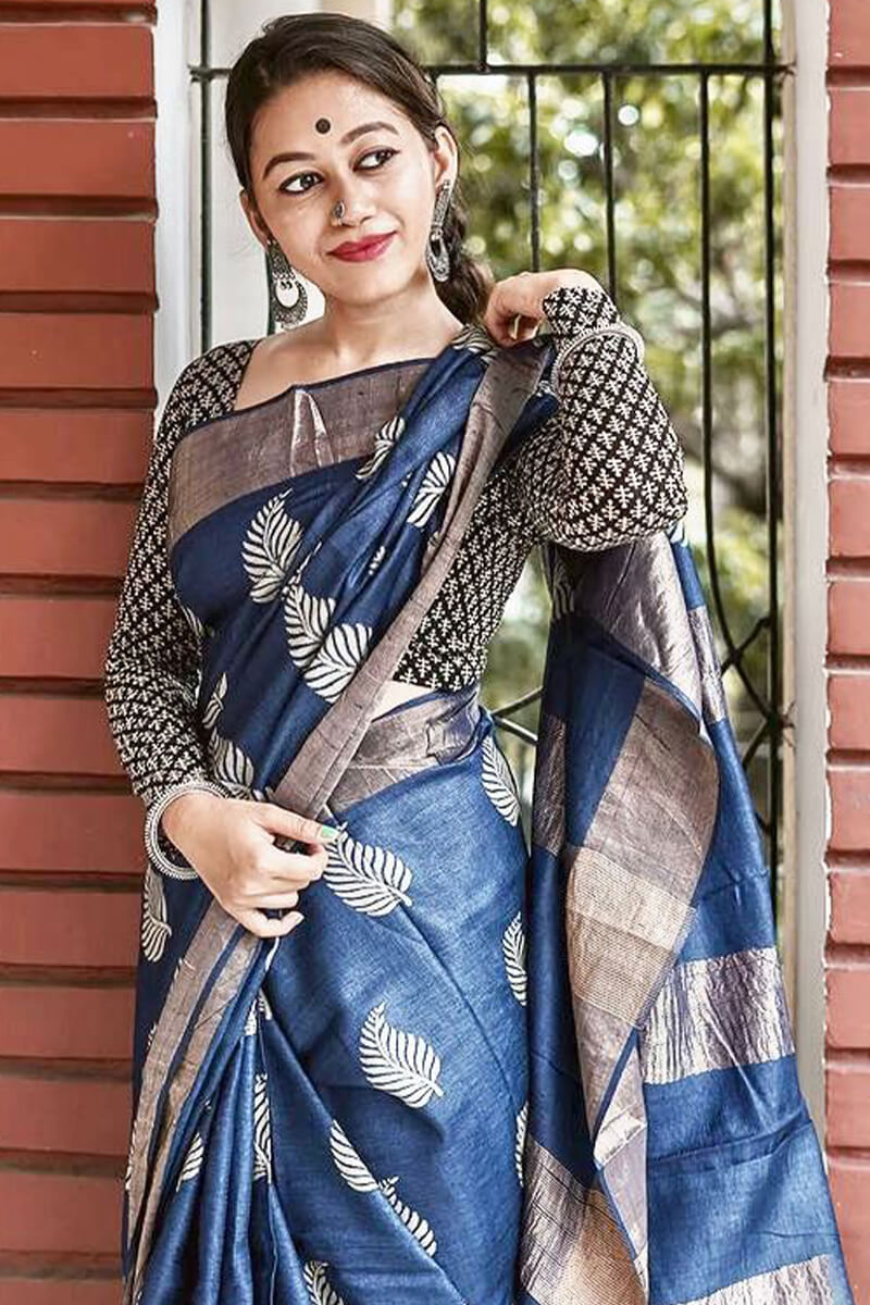 Effulgent Navy Blue Linen Silk Saree With Attractive Blouse Piece