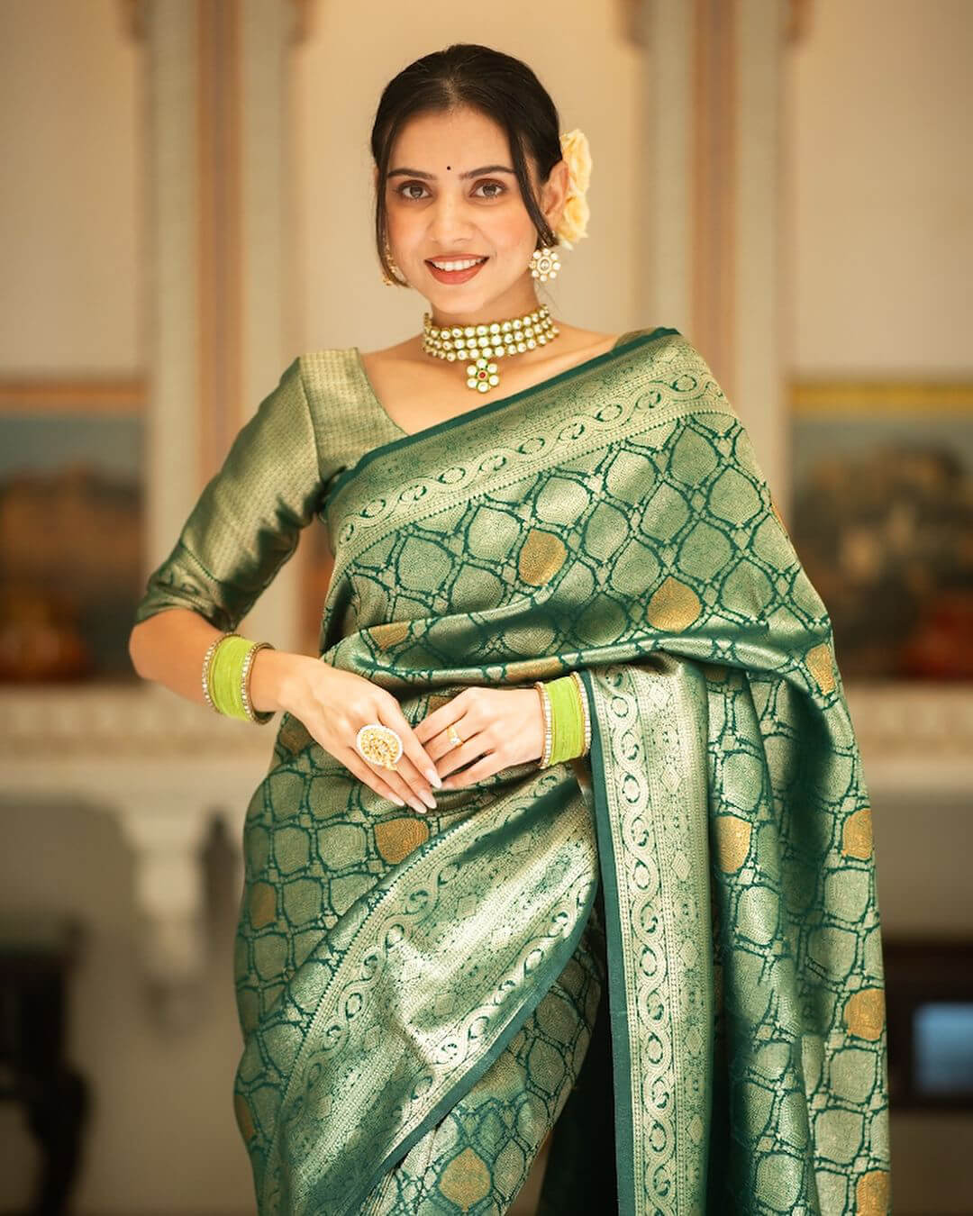 Beautiful Green Soft Silk Saree With Twirling Blouse Piece