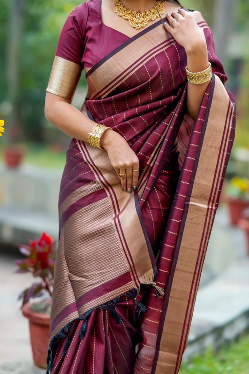 Easy on the eyes Wine Soft Silk Saree With Proficient Blouse Piece