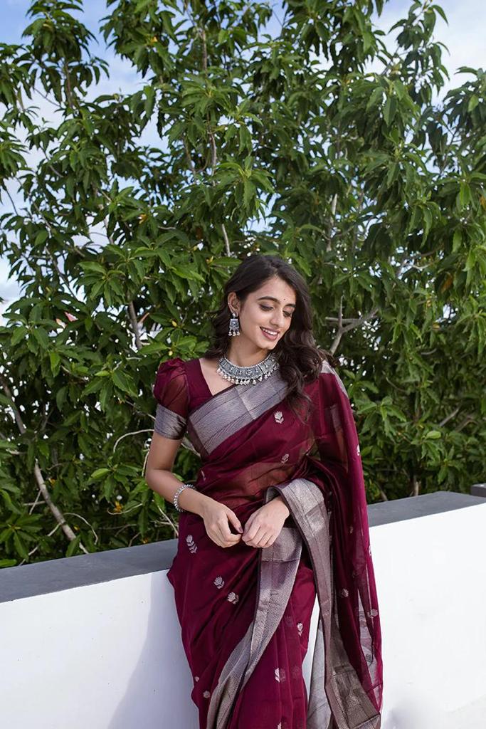 Snazzy Wine Cotton Silk Saree With Enamoring Blouse Piece