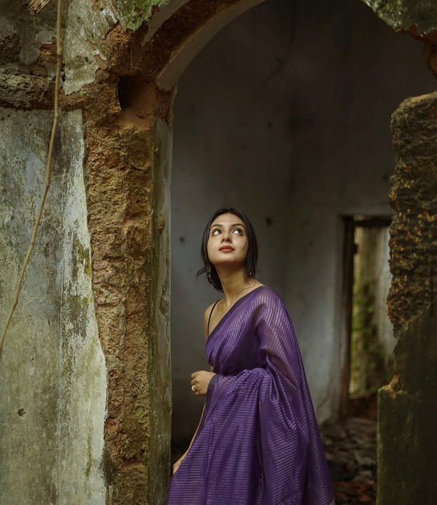 Bucolic Purple Soft Banarasi Silk Saree With Splendiferous Blouse Piece