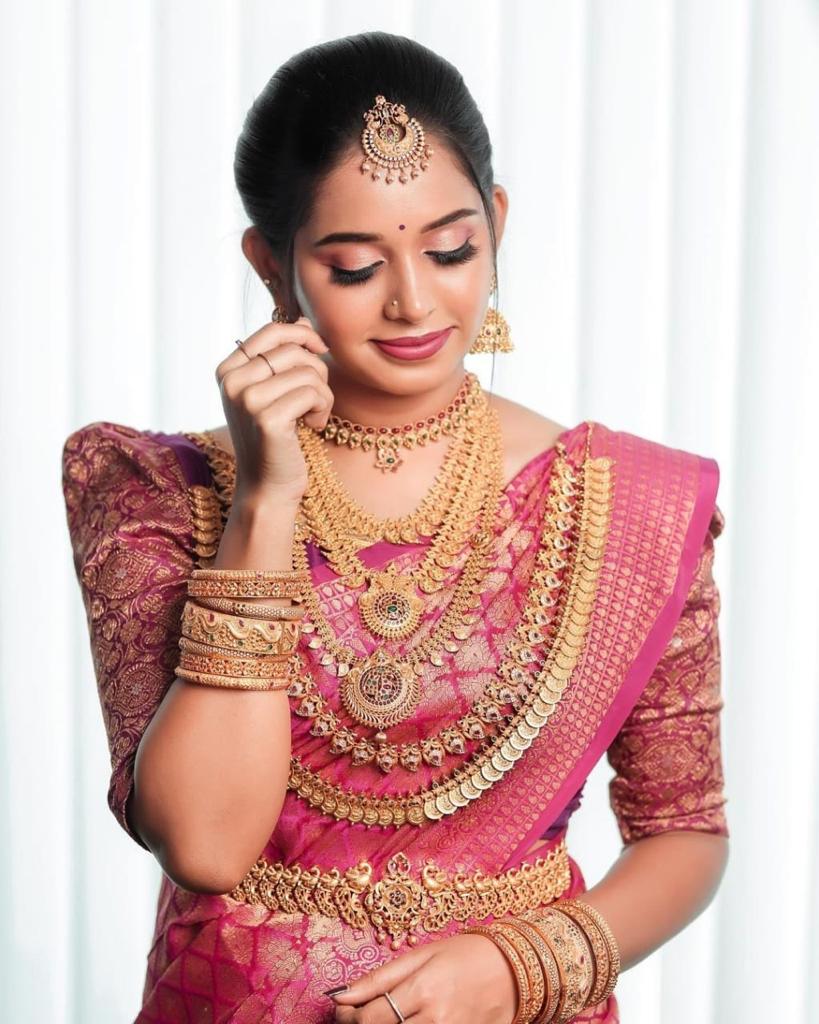 A dreamy Dark Pink Soft Silk Saree With Scintilla Blouse Piece