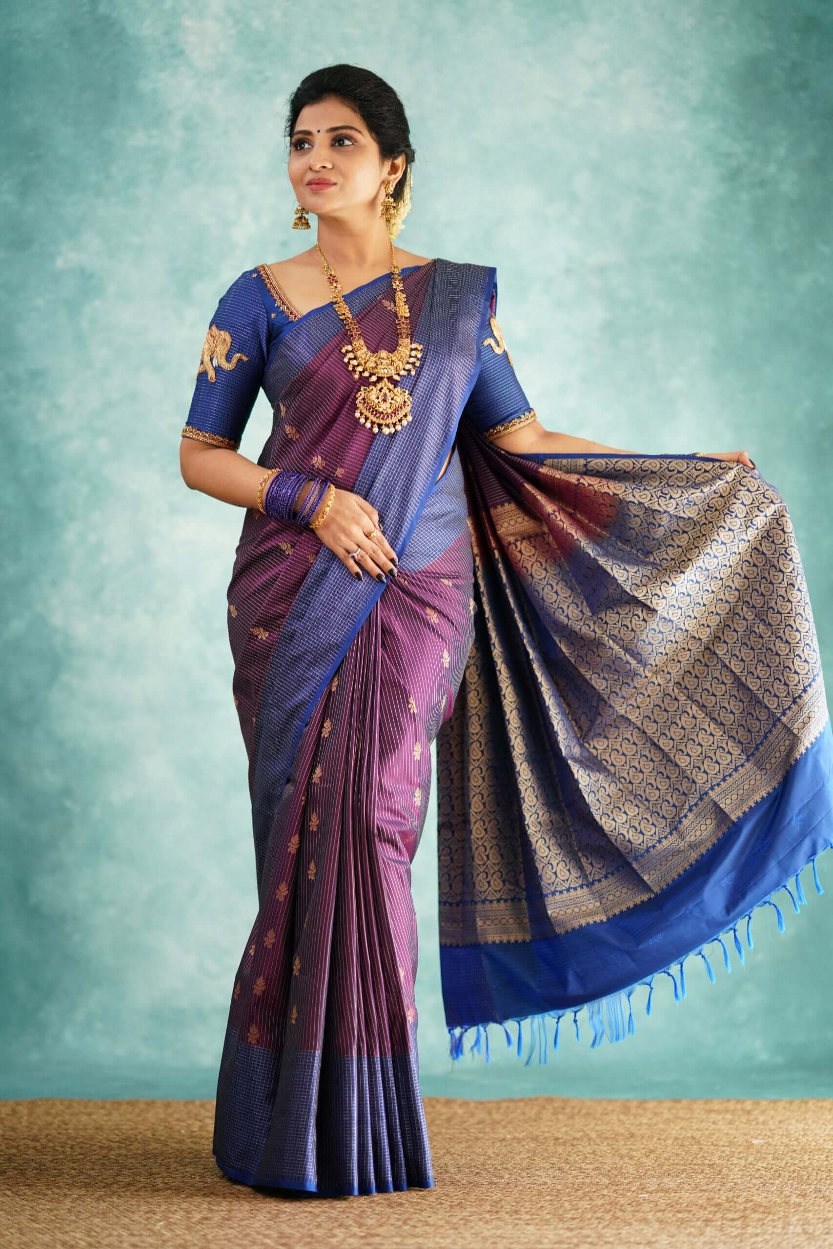 Stylish Purple Soft Silk Saree With Exceptional Blouse Piece