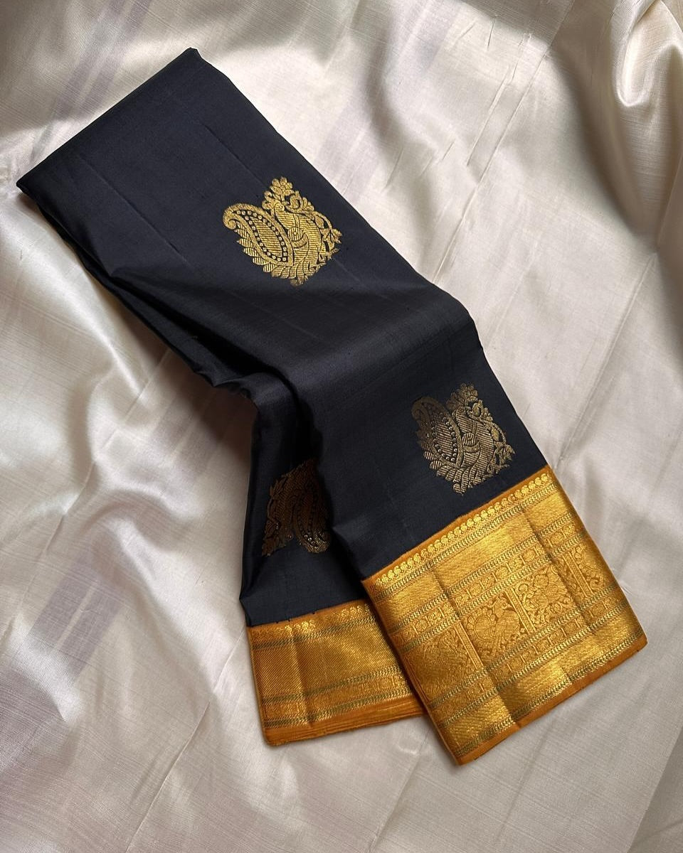 Refreshing Black Soft Silk Saree With Elegant Blouse Piece