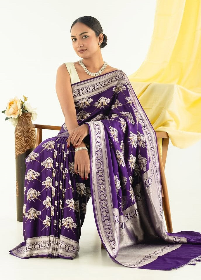 Extraordinary Purple Soft Silk Saree With Outstanding Blouse Piece