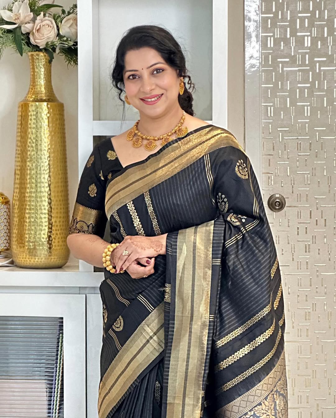 Impressive Black Soft Silk Saree With Prominent Blouse Piece