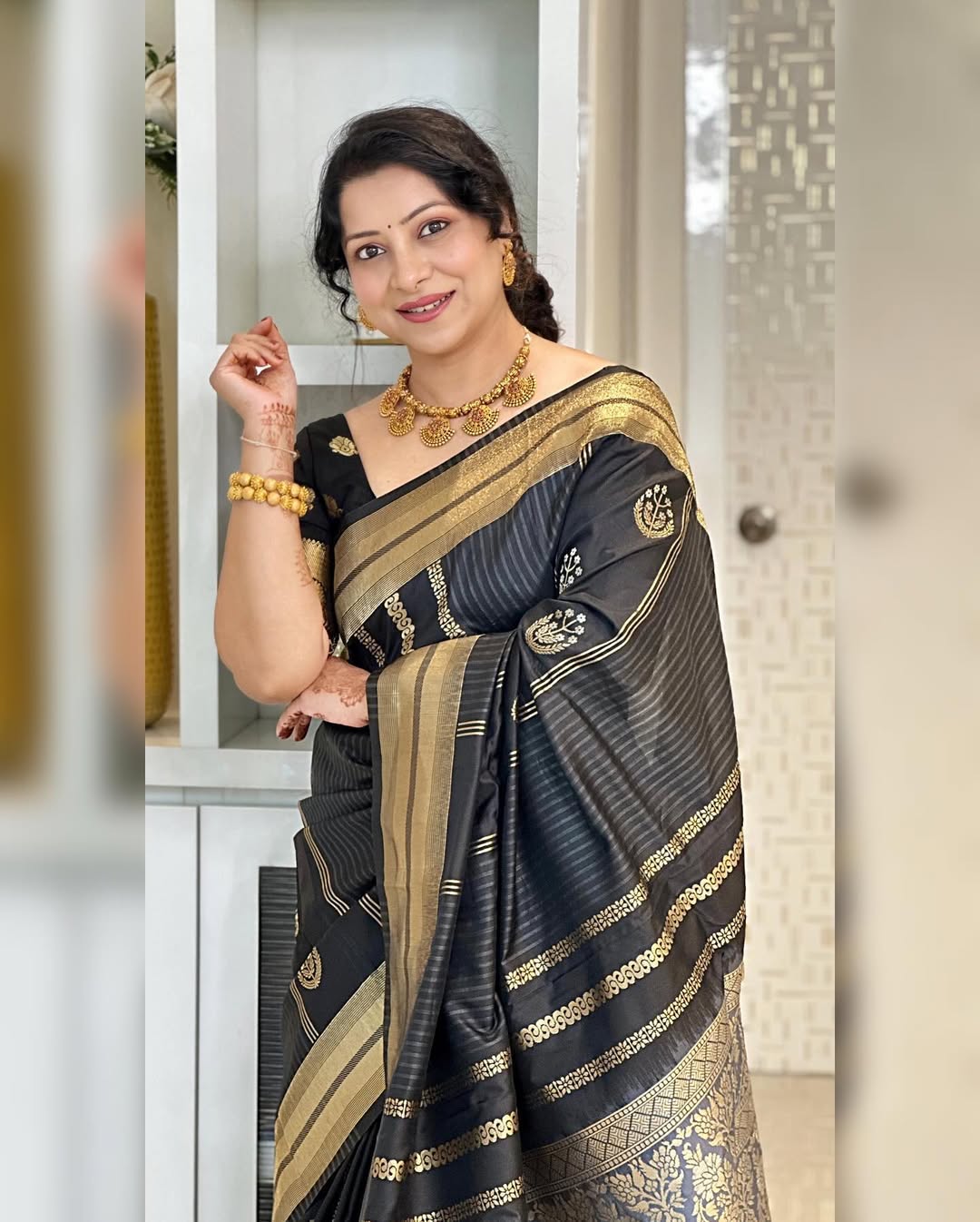 Impressive Black Soft Silk Saree With Prominent Blouse Piece