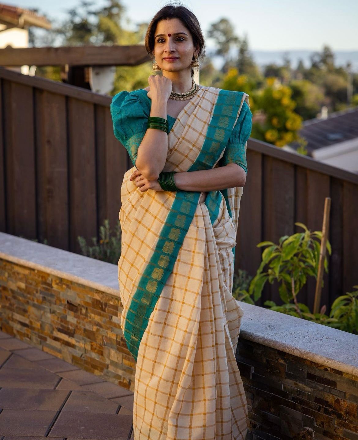 Arresting Beige Soft Silk Saree With Enticing Blouse Piece