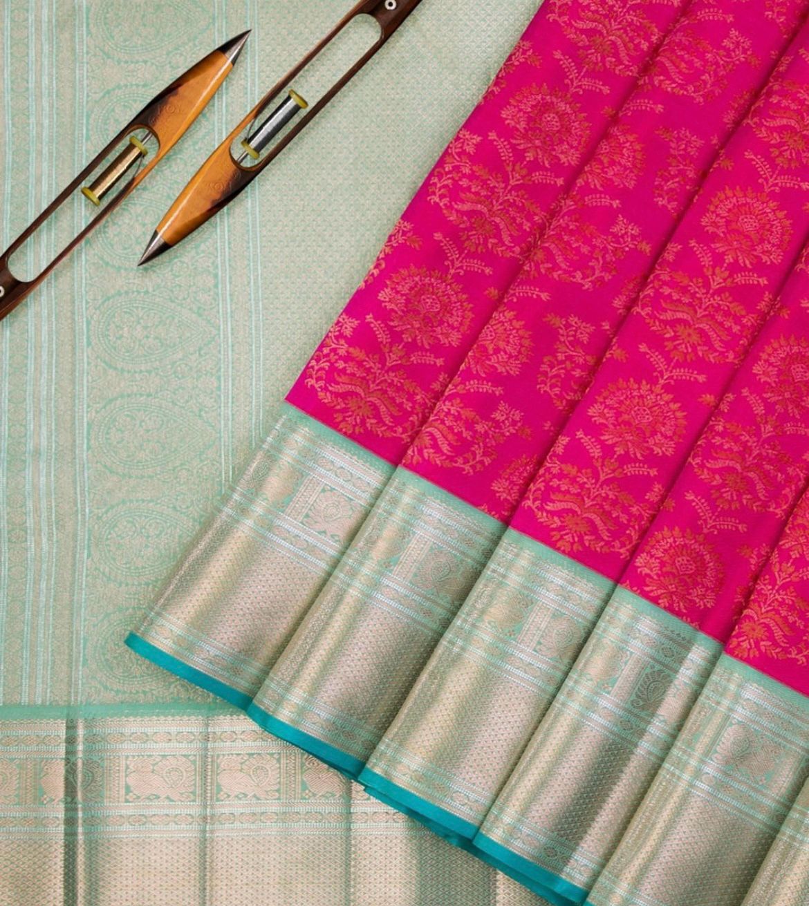 Beleaguer Dark Pink Soft Silk Saree With Smashing Blouse Piece