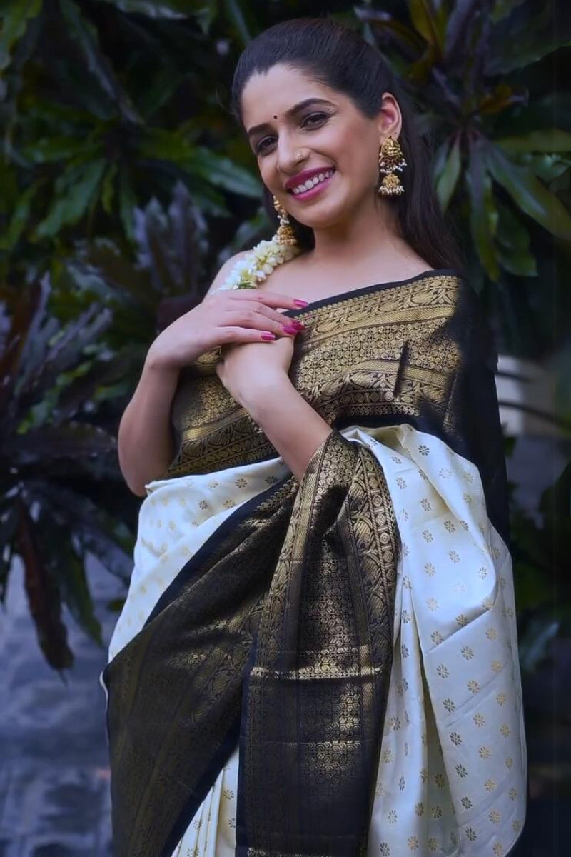 Enamoring Off White Soft Silk Saree With Lovely Blouse Piece