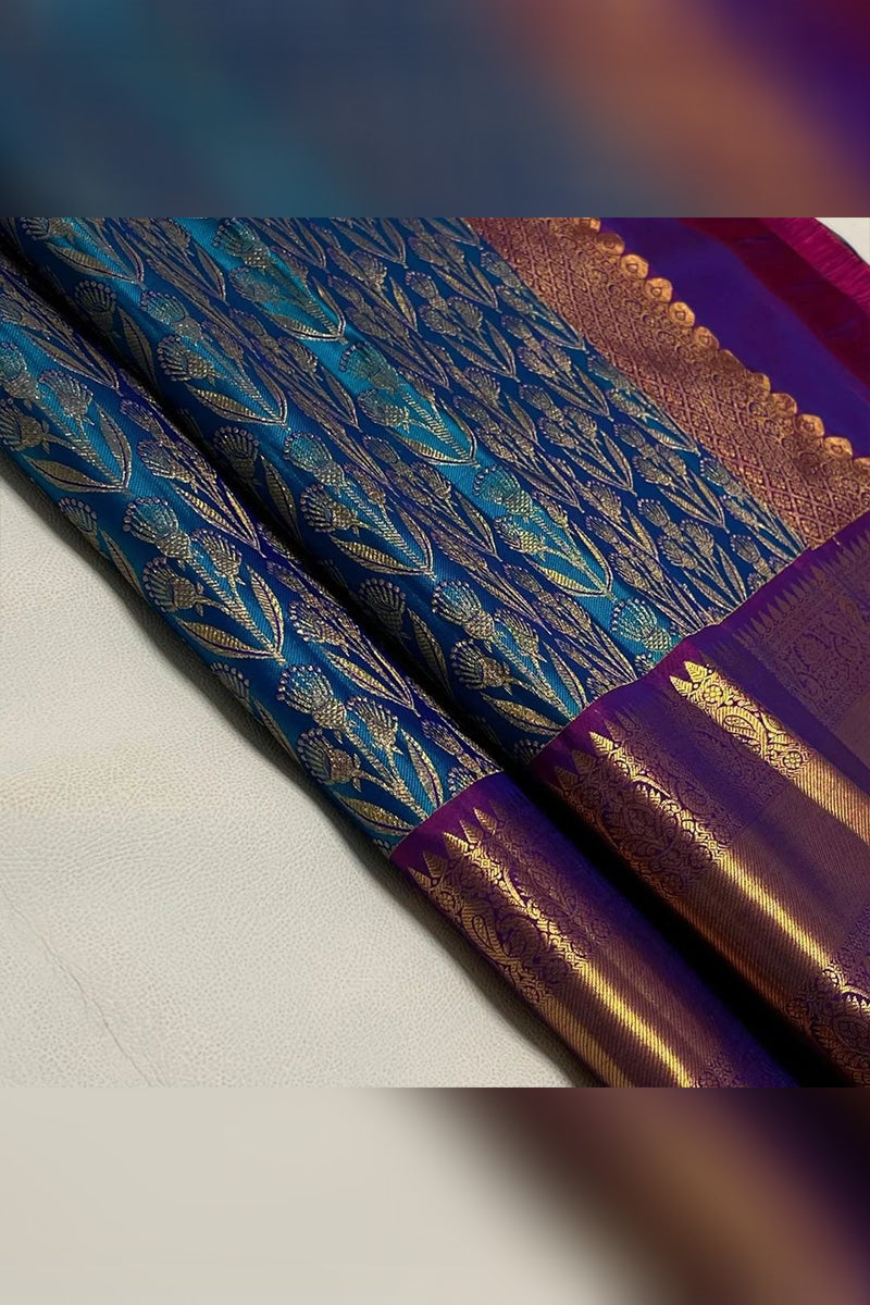 Opulent Stunning Rama Soft Silk Saree With Efflorescence Blouse Piece