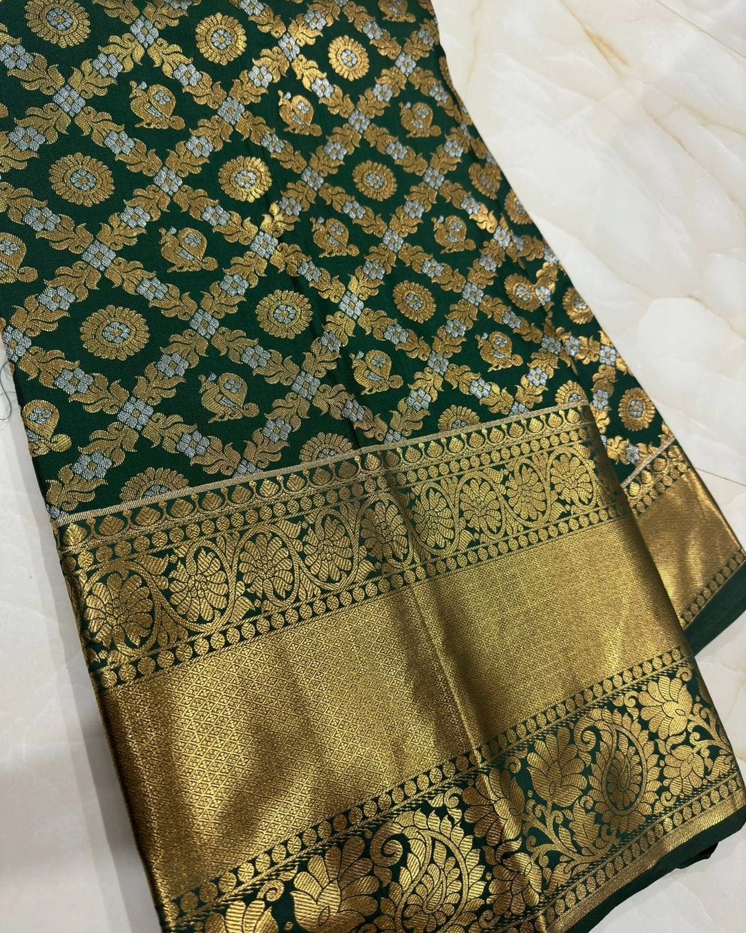 Amazing Dark Green Soft Silk Saree With Adorable Blouse Piece