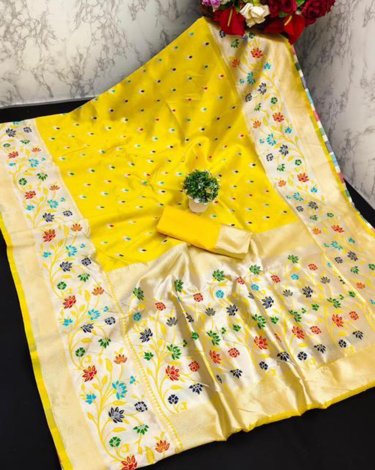 Eloquence Yellow Paithani Silk Saree With Amiable Blouse Piece