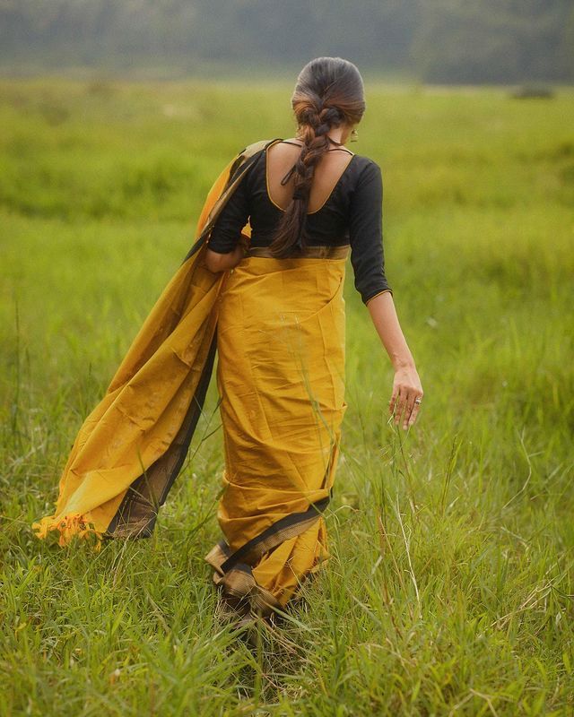 Gorgeous Yellow Soft Banarasi Silk Saree With Entrancing Blouse Piece