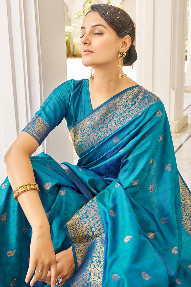 Elision Firozi Kanjivaram Silk Saree With Beleaguer Blouse Piece