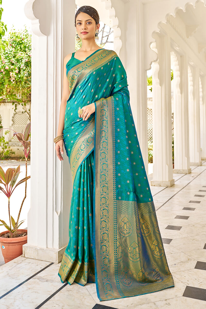 Effervescent Rama Kanjivaram Silk Saree With Assemblage Blouse Piece