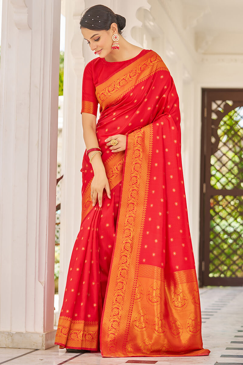 Ebullience Red Kanjivaram Silk Saree With Enticing Blouse Piece