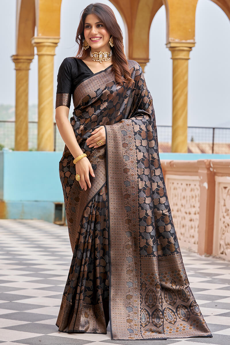 Dissemble Black Kanjivaram Silk Saree With Excellent Blouse Piece