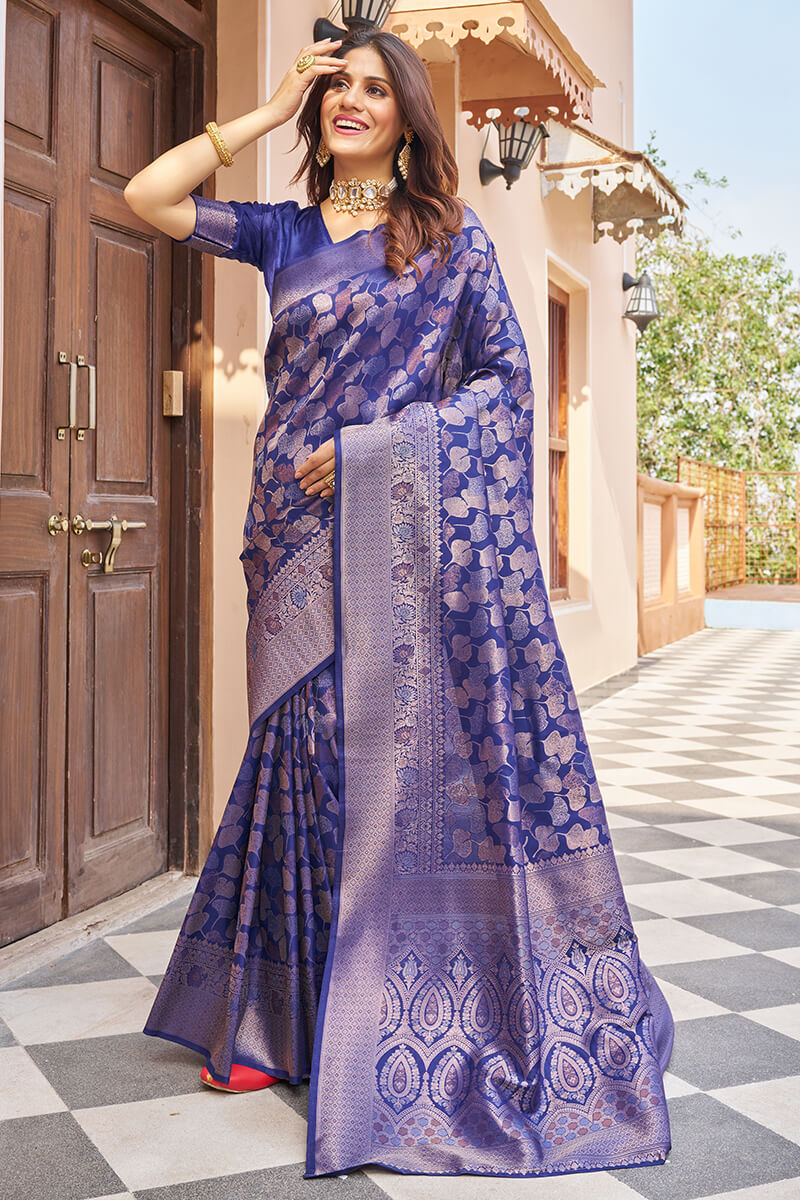 Blissful Navy Blue Kanjivaram Silk Saree With Adoring Blouse Piece