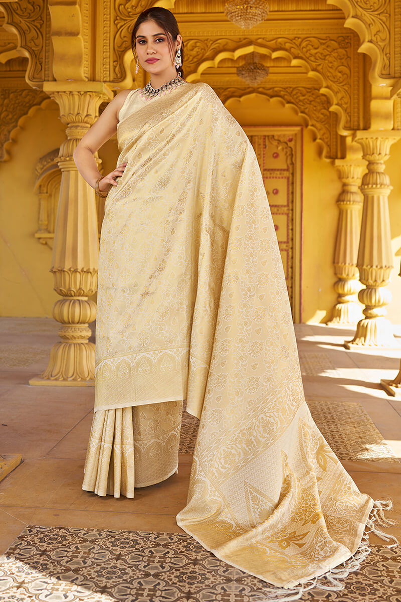 Luxuriant Beige Kanjivaram Silk Saree With Staggering Blouse Piece