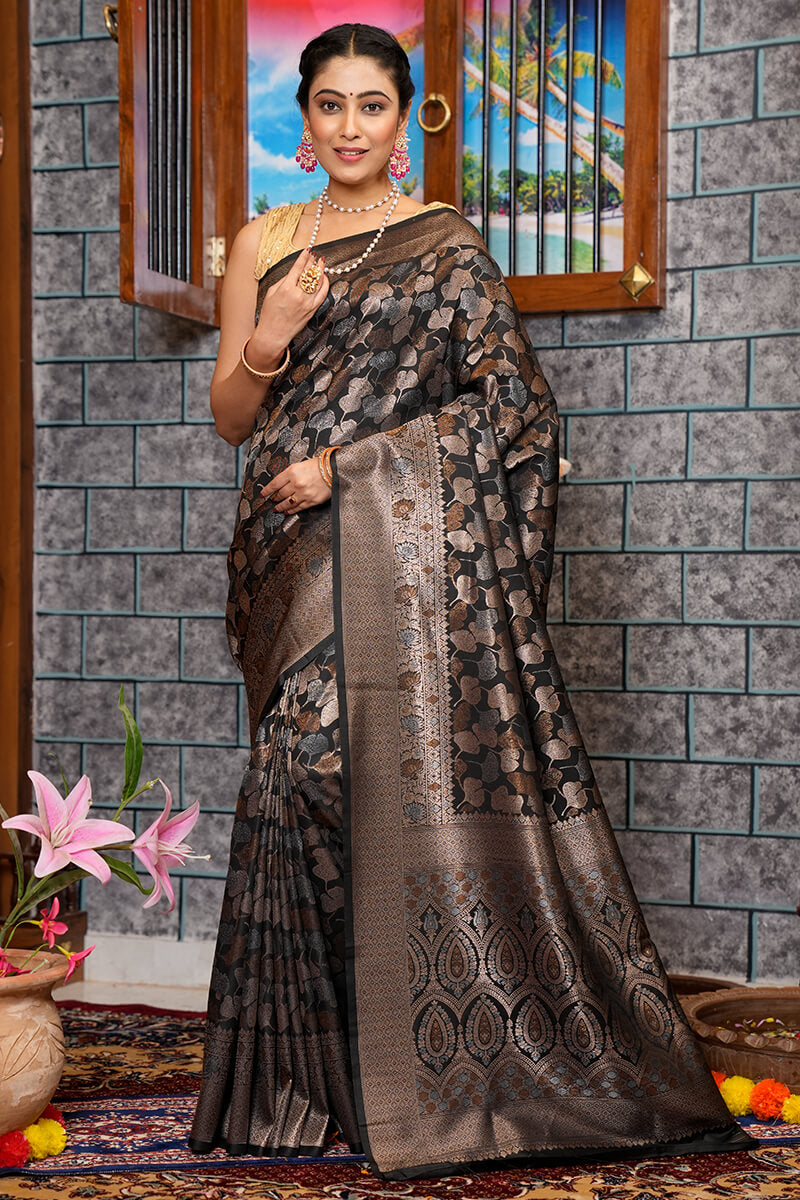 Smashing Black Kanjivaram Silk Saree With Sempiternal Blouse Piece