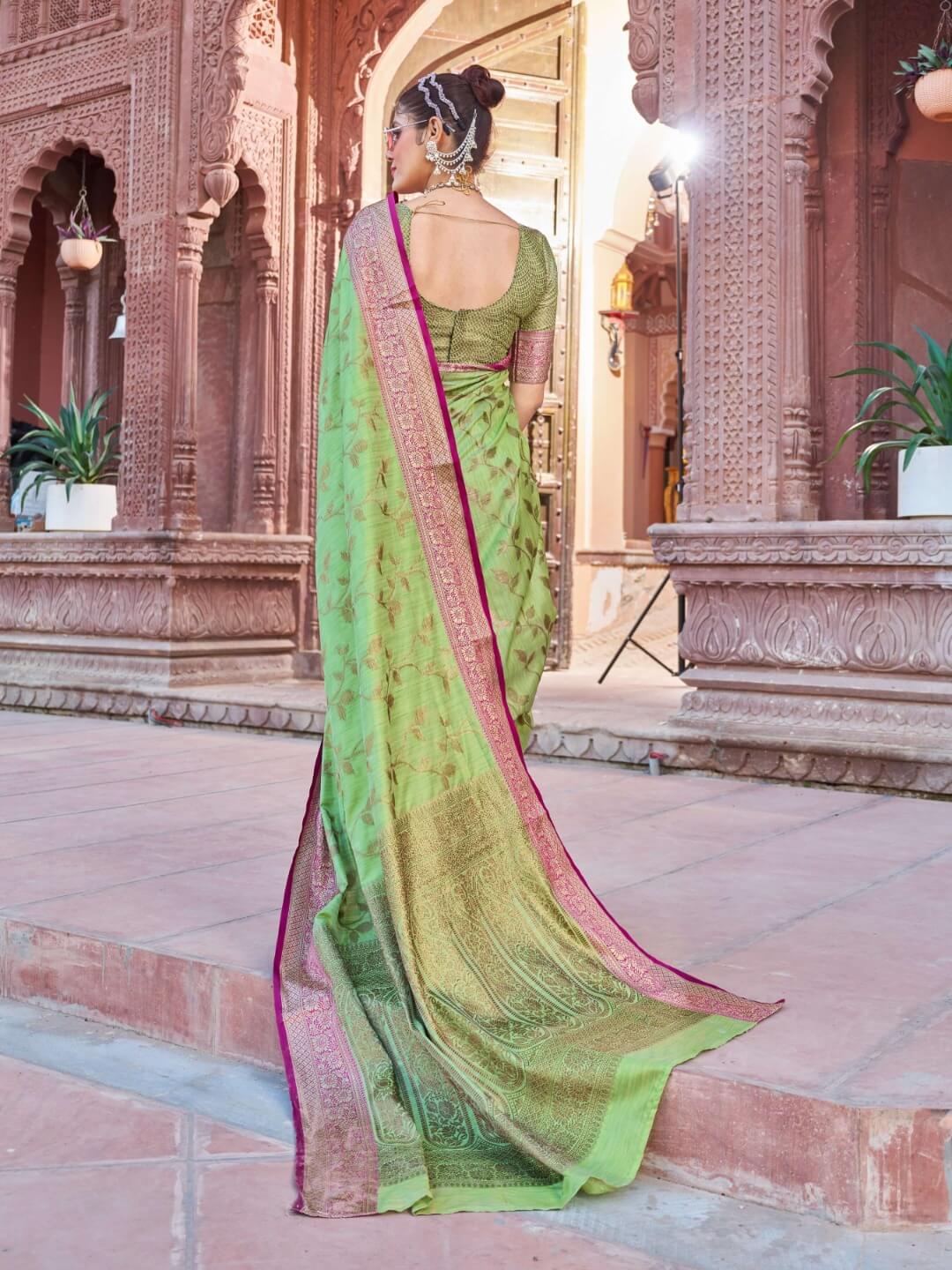 Classy Green Soft Banarasi Silk Saree With Outstanding Blouse Piece