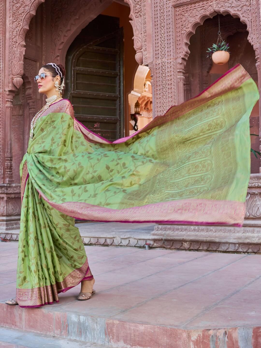 Classy Green Soft Banarasi Silk Saree With Outstanding Blouse Piece