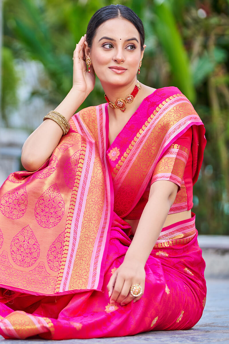 Prominent Dark Pink Kanjivaram Silk Saree With Super classy Blouse Piece