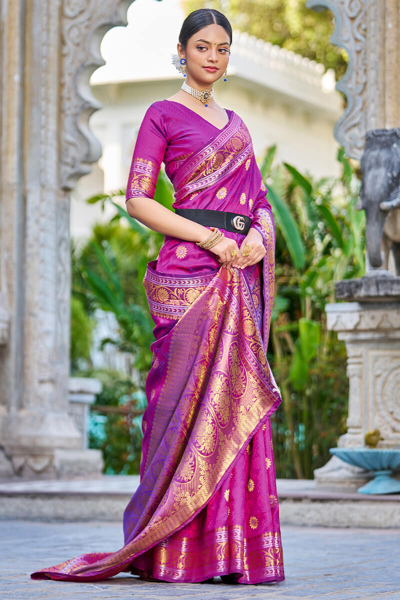 Chatoyant Purple Kanjivaram Silk Saree With Super extravagant Blouse Piece