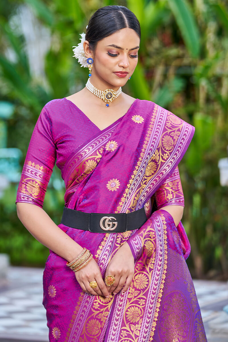 Chatoyant Purple Kanjivaram Silk Saree With Super extravagant Blouse Piece