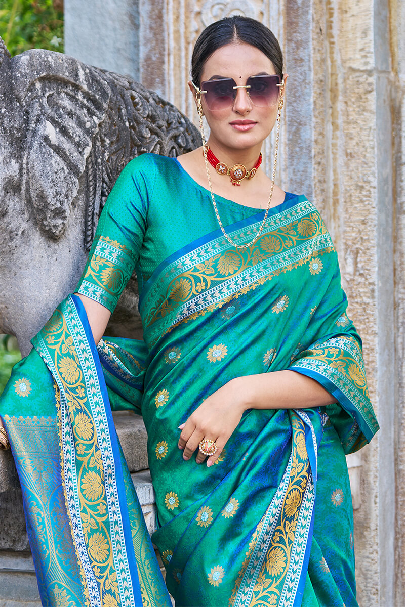 Conflate Rama Kanjivaram Silk Saree With Traditional Blouse Piece