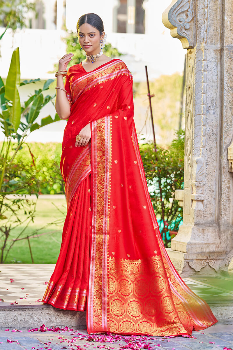 Cynosure Red Kanjivaram Silk Saree With Ideal Blouse Piece