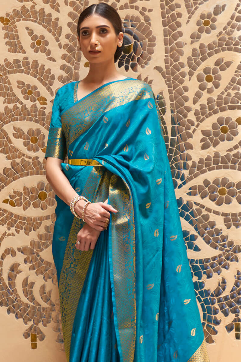 Imbrication Firozi Kanjivaram Silk Saree With Desultory Blouse Piece