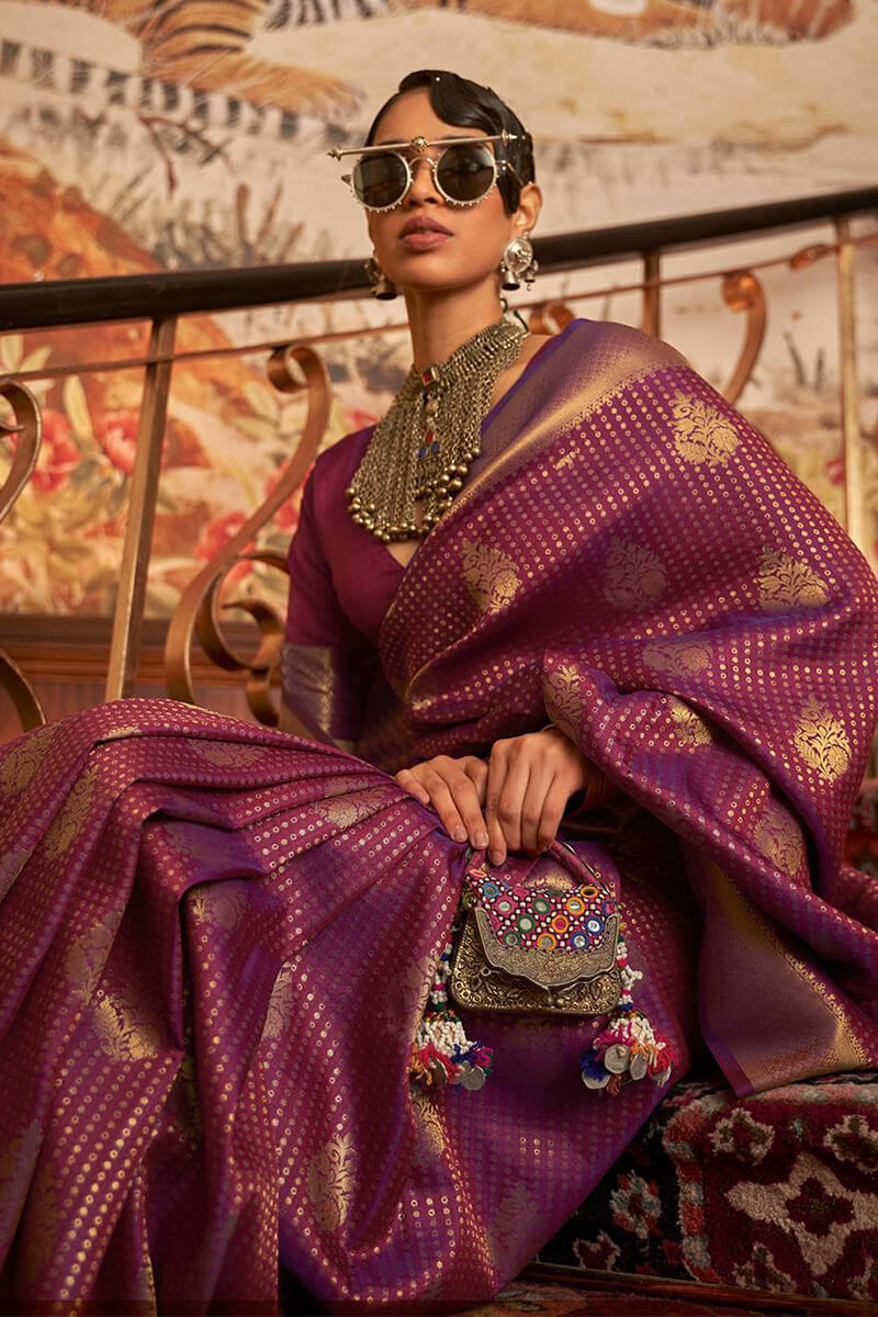 Comely Purple Kanjivaram Silk Saree with An insanely Blouse Piece