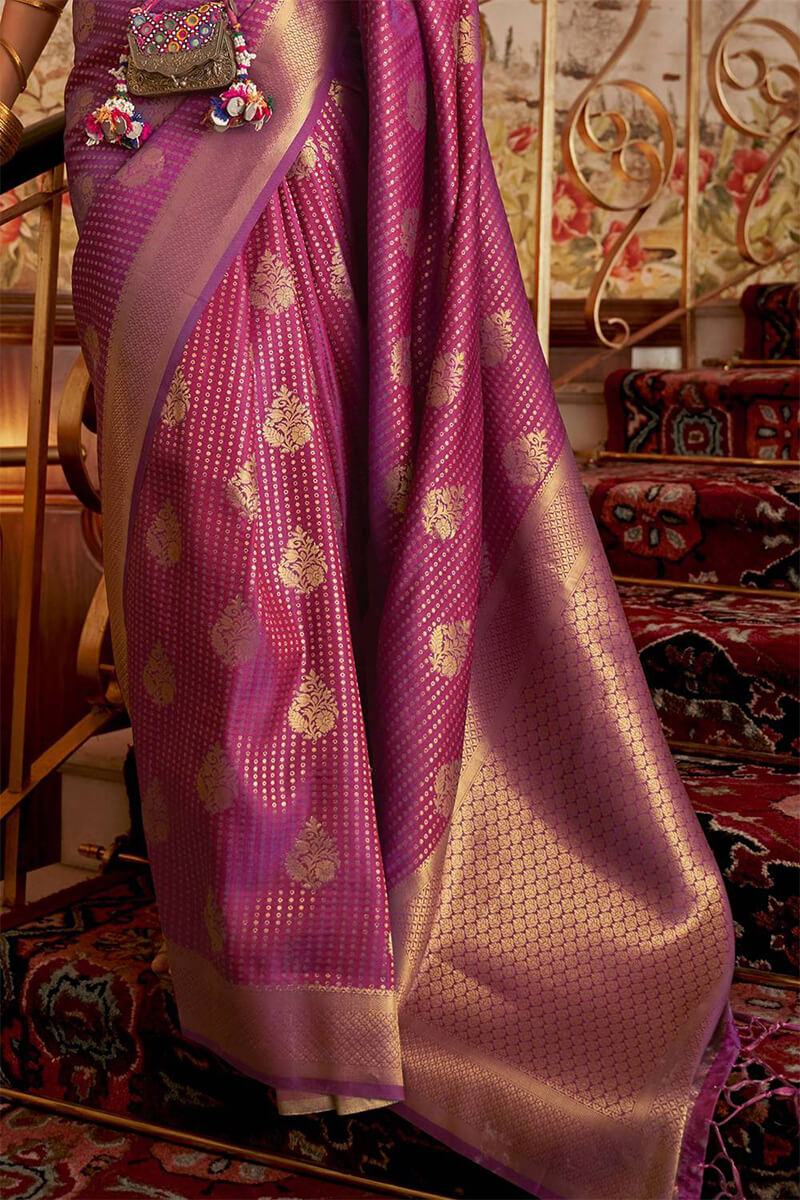 Comely Purple Kanjivaram Silk Saree with An insanely Blouse Piece