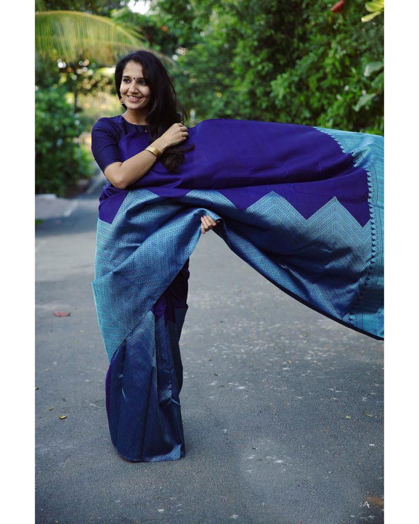 Exquisite Blue Soft Silk Saree With Winsome Blouse Piece