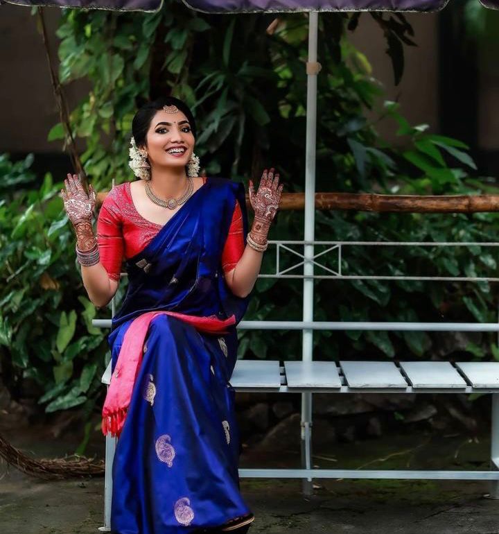 Prodigal Blue Soft Silk Saree With Tremendous Blouse Piece