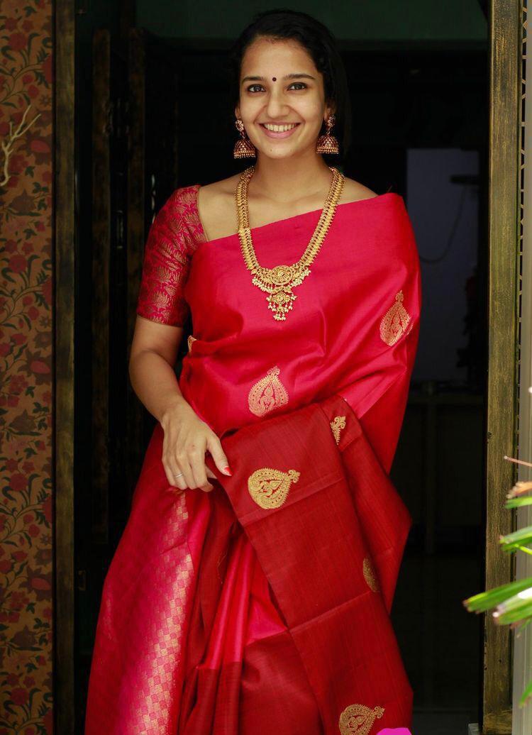 Brood Red Soft Banarasi Silk Saree With Gratifying Blouse Piece